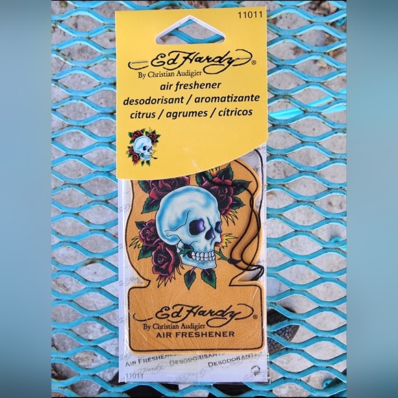 Ed hardy Car Air Freshner Love Is In The air series 24 Choices! - Picture 15 of 16